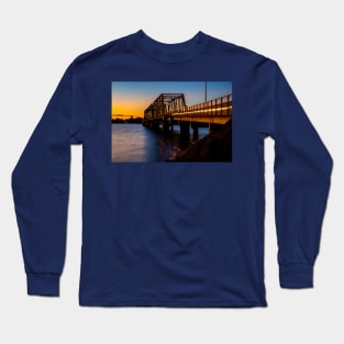 Lake Mulwala, Yarrawonga, Victoria/ Mulwala, NSW, Australia Long Sleeve T-Shirt